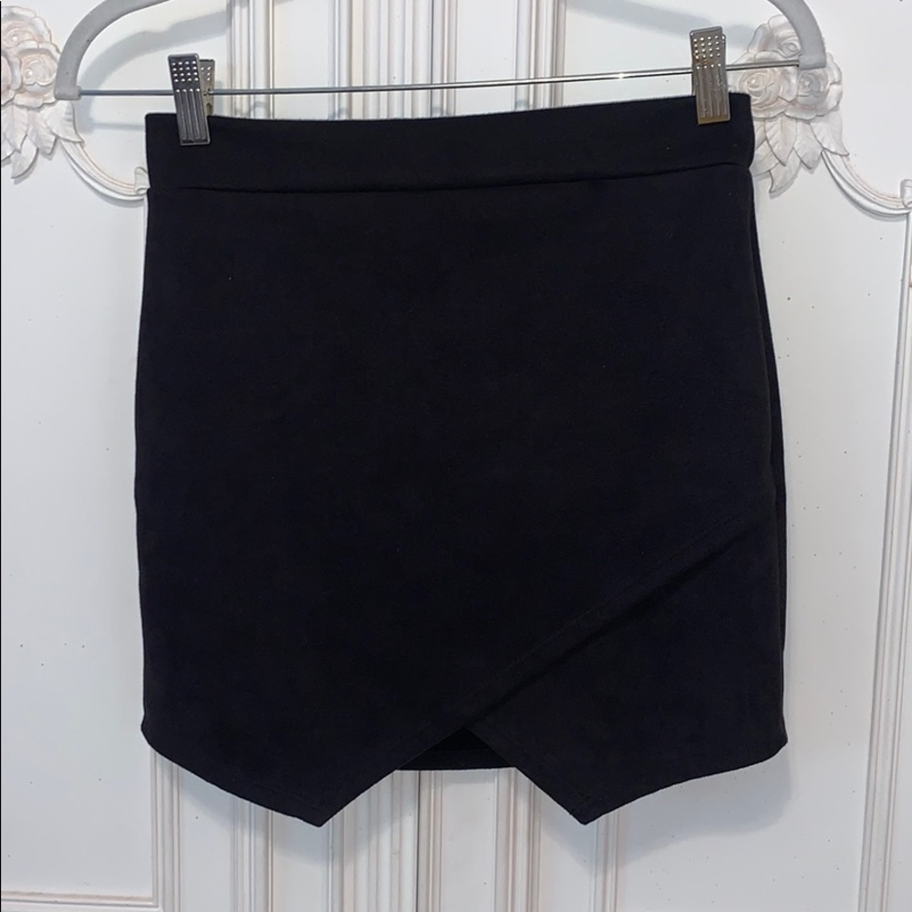 Velvet black skirt